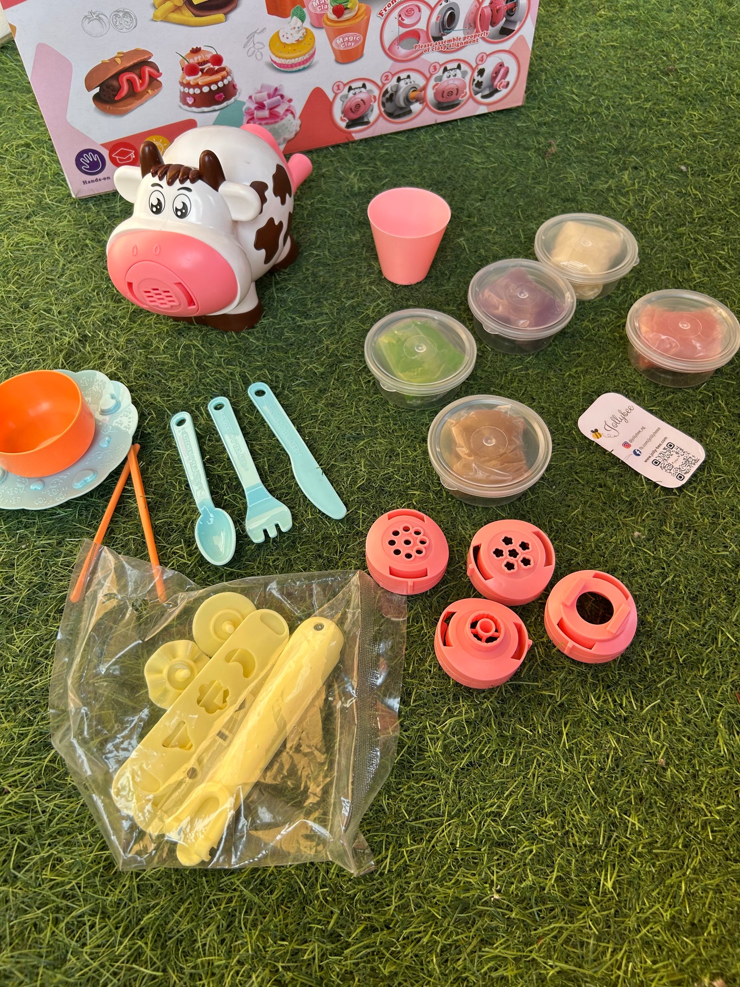 Dough with cow machine 🐮