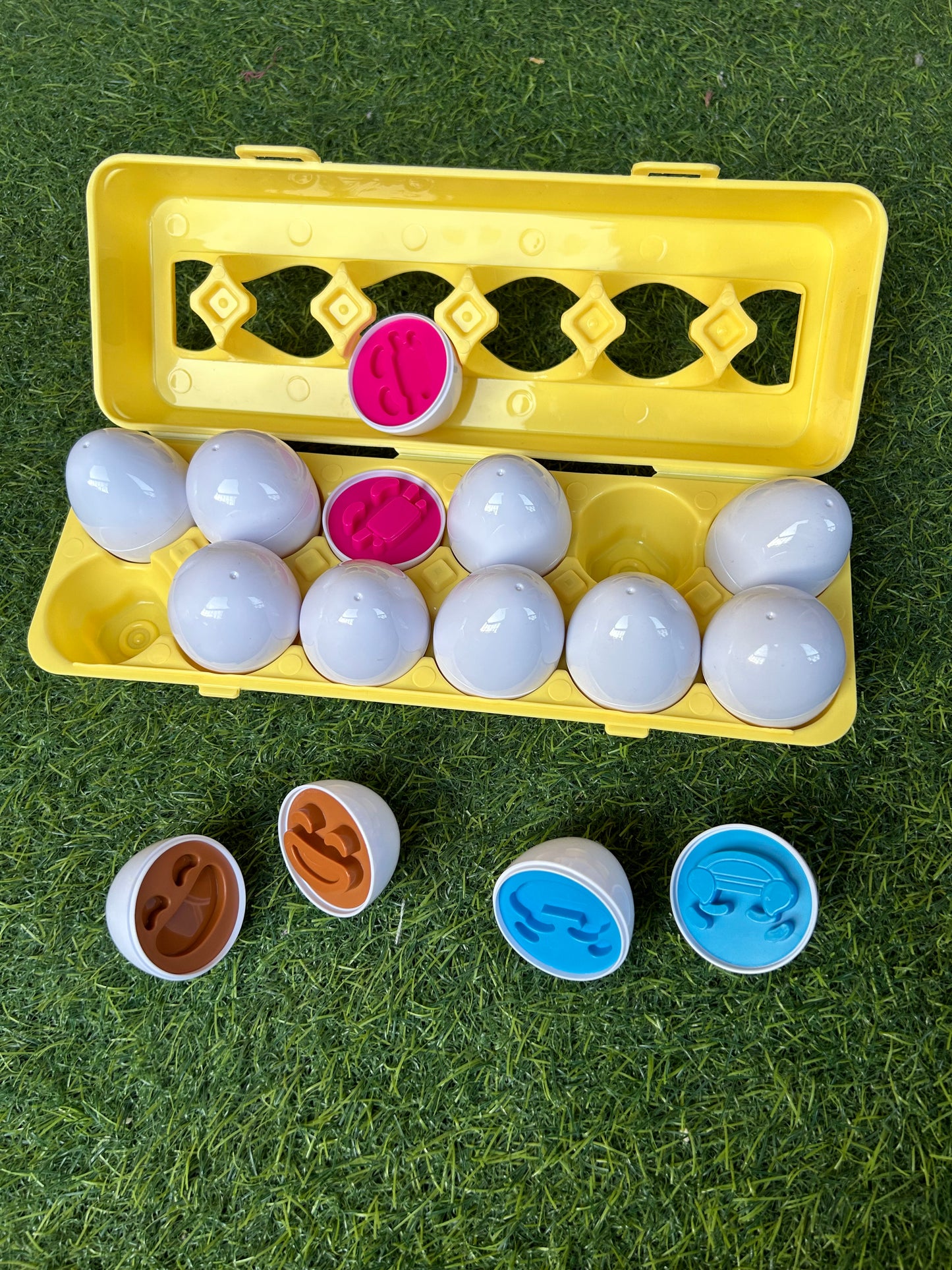 Matching shapes egg box