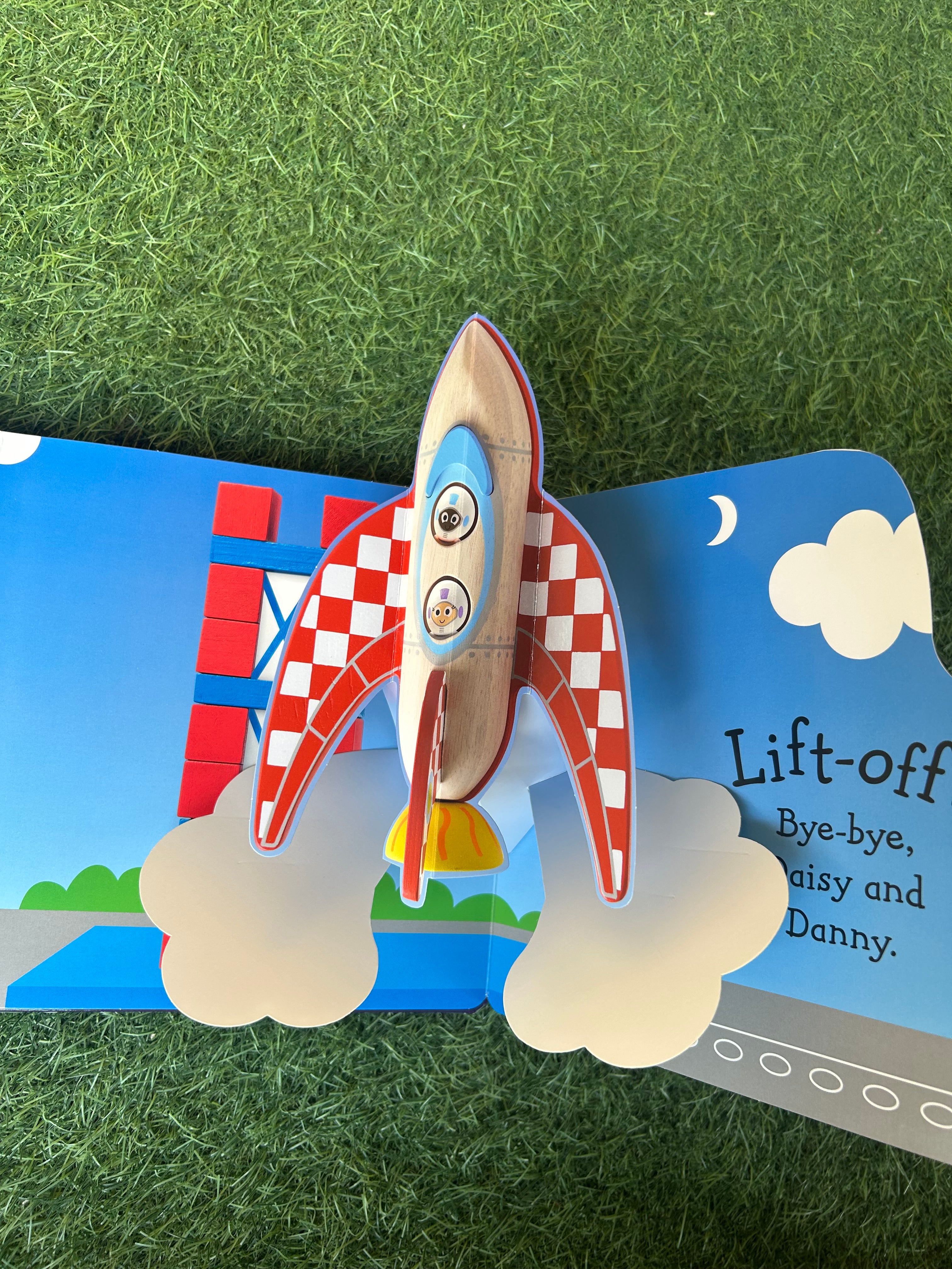 Pop_up Peekaboo Space