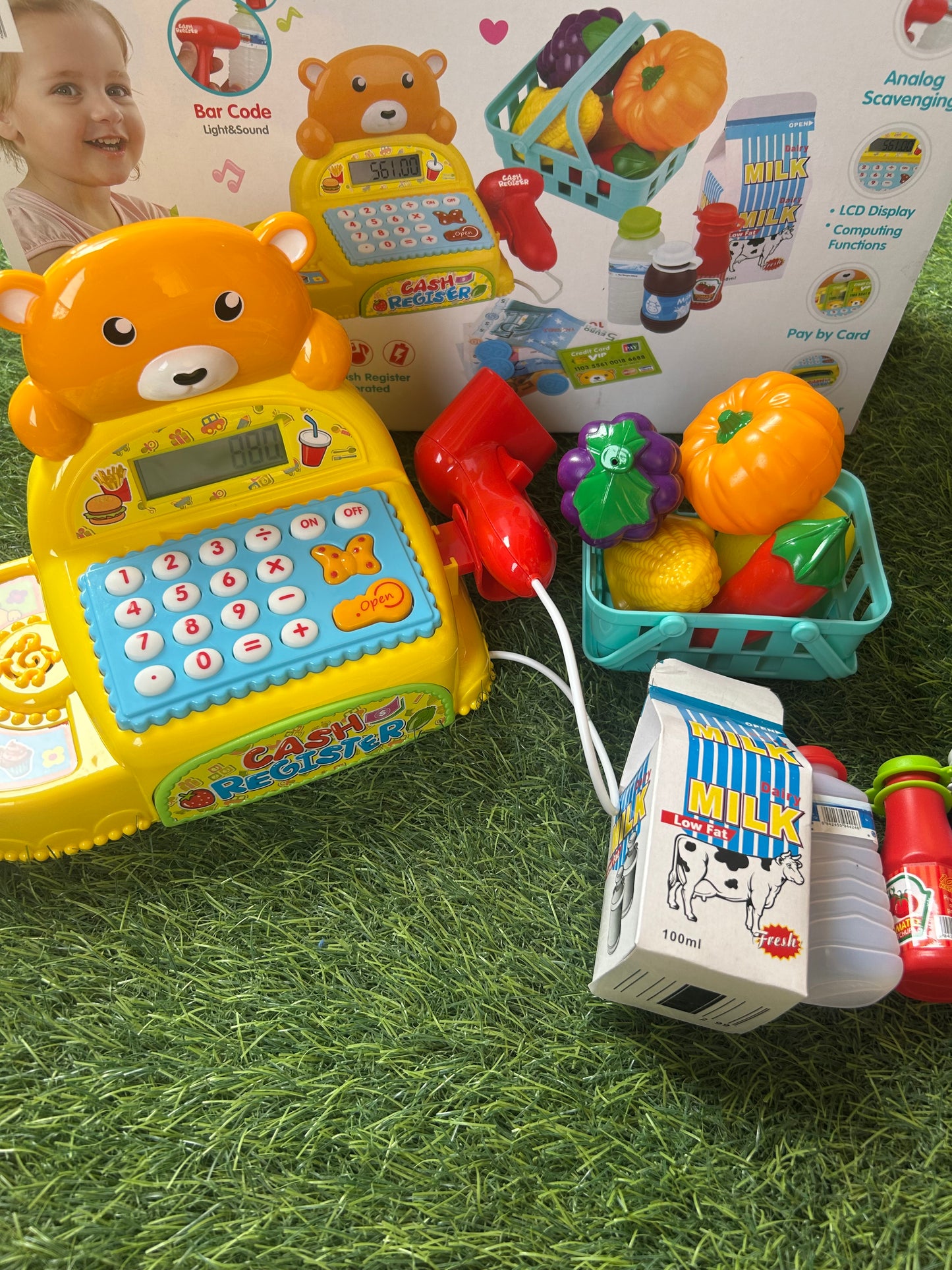 Bear supermarket cash Register