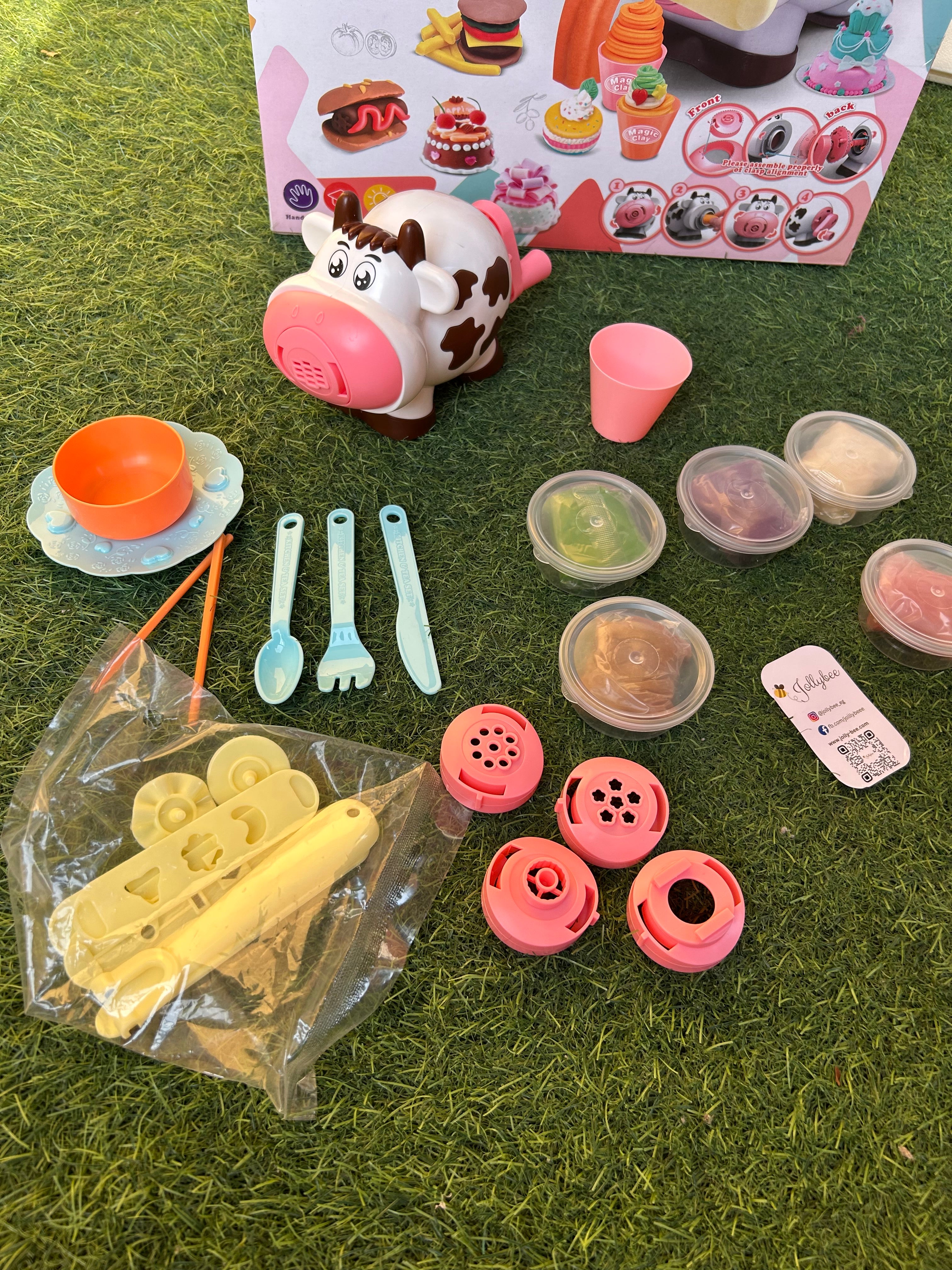 Dough with cow machine 🐮