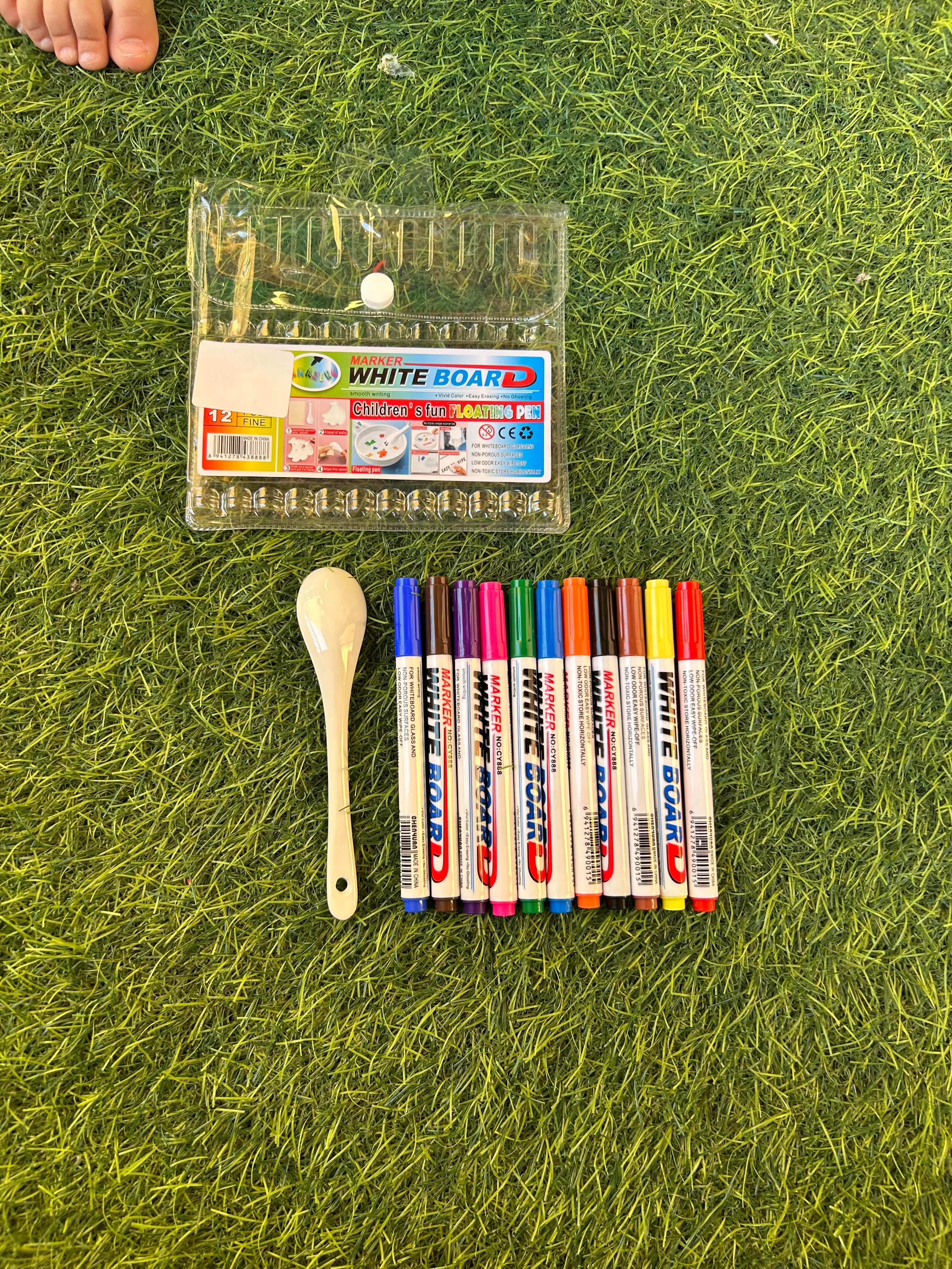 Fun floating pen