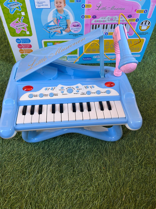 Happy piano With Microphone 🎤