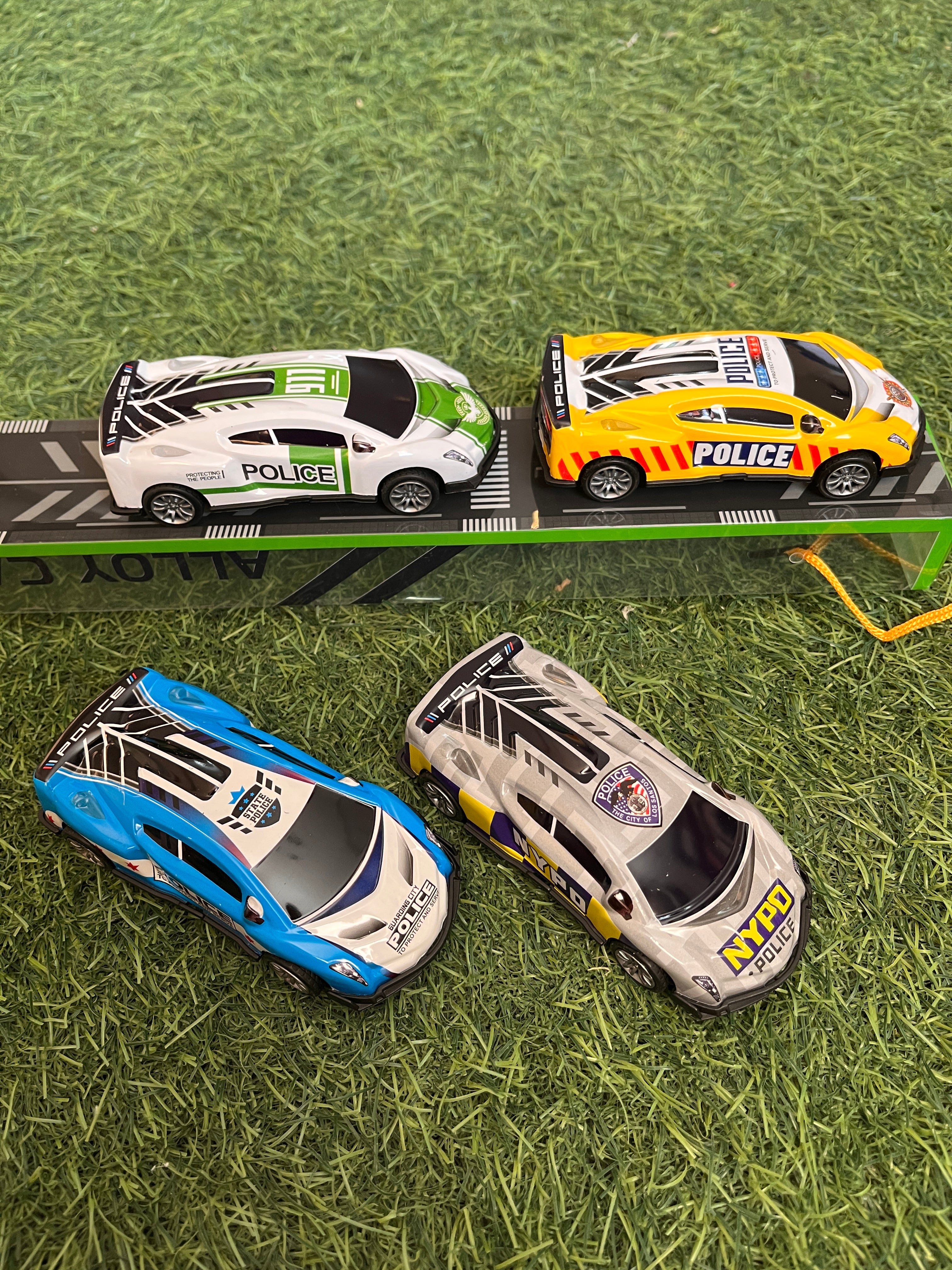 4 Metal Cars